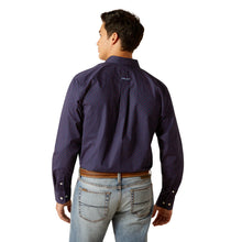 Load image into Gallery viewer, Ariat Mens Wrinkle Free Wells Fitted Long Sleeve Shirt