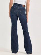 Load image into Gallery viewer, Wrangler Womens Bespoke Hi Rise Trouser Jeans