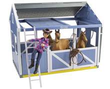 Load image into Gallery viewer, Breyer Freedom Deluxe Country Stable With Horse & Wash Stall
