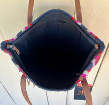 Load image into Gallery viewer, Smooth Like Cactus Kacey Western Blanket Handbag