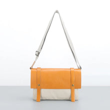 Load image into Gallery viewer, Outfox Cambridge Messenger Bag