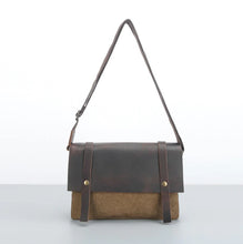Load image into Gallery viewer, Outfox Cambridge Messenger Bag