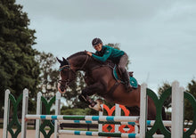 Load image into Gallery viewer, Equestrian Stockholm Jump Saddle Pad