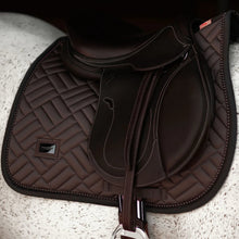 Load image into Gallery viewer, Equestrian Stockholm Jump Saddle Pad