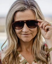 Load image into Gallery viewer, Louenhide Farrah Sunglasses