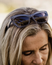 Load image into Gallery viewer, Louenhide Mira Sunglasses