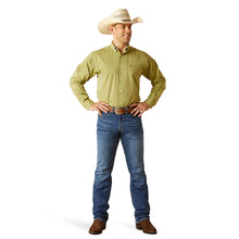 Load image into Gallery viewer, Ariat Mens Wrinkle Free Solid Pinpoint Oxford Long Sleeve Shirt
