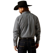 Load image into Gallery viewer, Ariat Mens Wrinkle Free Luther Long Sleeve Shirt
