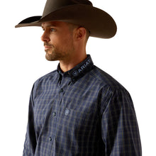 Load image into Gallery viewer, Ariat Mens Pro Series Team Kolt long sleeve shirt
