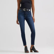 Load image into Gallery viewer, Wrangler Womens Bespoke Hi Rise Skinny Jeans
