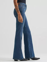 Load image into Gallery viewer, Wrangler Womens Bespoke Hi Rise Flare Jeans
