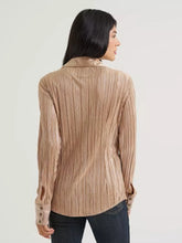 Load image into Gallery viewer, Wrangler Womens Lainey Snap Long Sleeve Shirt
