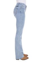 Load image into Gallery viewer, Wrangler Womens Verity B Cut Willow Jeans
