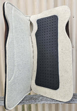 Load image into Gallery viewer, Toprail Open 4 Open Campdraft Show Pad with Memory Foam
