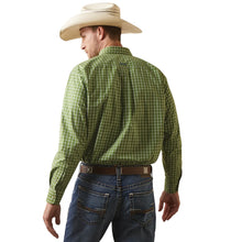 Load image into Gallery viewer, ARIAT MENS PRO SERIES LENNOX CLASSIC LONG SLEEVE SHIRT
