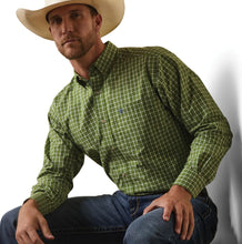 Load image into Gallery viewer, ARIAT MENS PRO SERIES LENNOX CLASSIC LONG SLEEVE SHIRT
