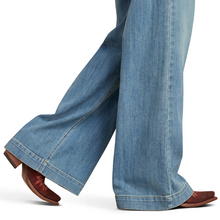 Load image into Gallery viewer, ARIAT WOMENS ULTRA HIGH RISE JAZMINE WIDE LEG JEANS
