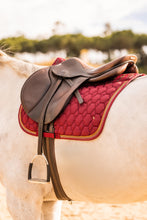 Load image into Gallery viewer, Horze Kenya Jumping Pad
