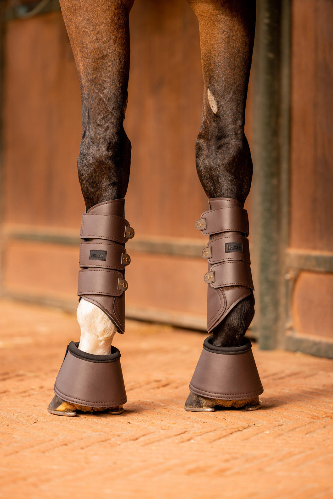 HORZE NOIR BRUSHING BOOTS