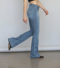 Load image into Gallery viewer, KIMES RANCH WOMENS LOLA SOHO FADE JEANS
