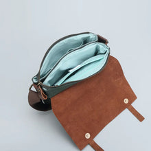 Load image into Gallery viewer, Outfox Cambridge Messenger Bag
