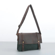Load image into Gallery viewer, Outfox Cambridge Messenger Bag
