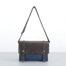 Load image into Gallery viewer, Outfox Cambridge Messenger Bag
