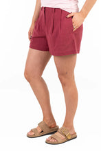 Load image into Gallery viewer, Hitchley &amp; Harrow - The LC Collection - Linen Shorts
