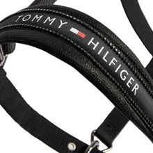 Load image into Gallery viewer, Tommy Hilfiger Yale Shine Set Halter &amp; Lead Rope
