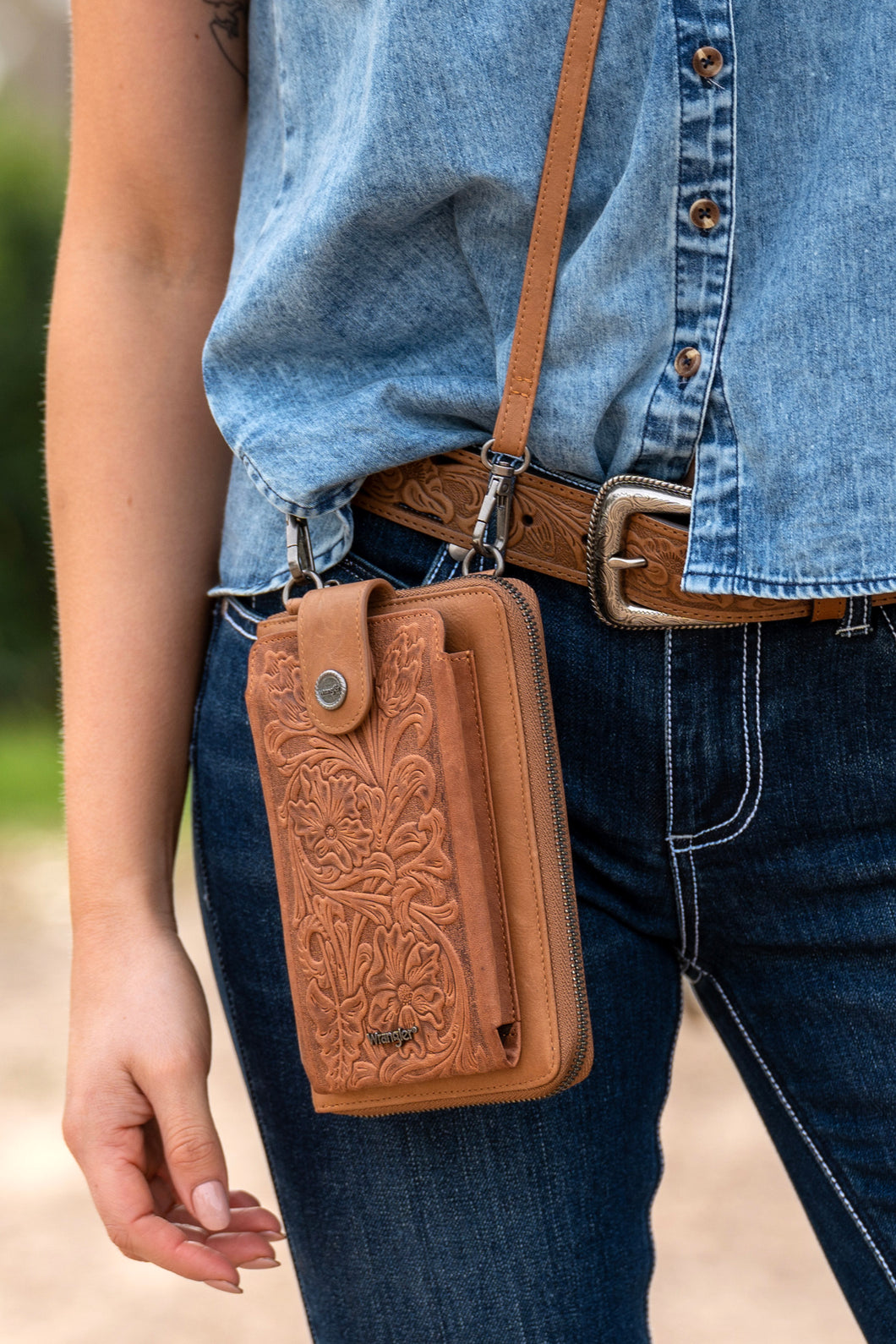 Wrangler Tayla Phone Bag