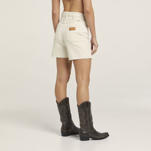 Load image into Gallery viewer, Wrangler Womens Claudia Hi Straight Short
