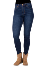 Load image into Gallery viewer, WRANGLER WOMENS SIERRA SKINNY JEAN
