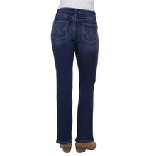 Load image into Gallery viewer, Wrangler Womens Ultimate Riding Jean - Q Baby 34 Leg
