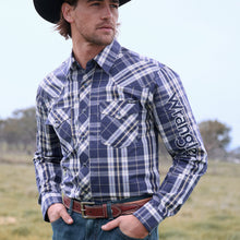 Load image into Gallery viewer, Wrangler Mens Wayne Logo Long Sleeve Shirt
