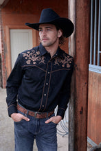 Load image into Gallery viewer, Wrangler Mens Luke Emblem Long Sleeve Shirt
