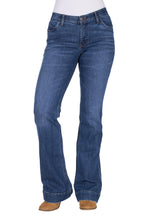 Load image into Gallery viewer, Wrangler Womens Luna Jeans - Willow
