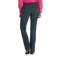 Load image into Gallery viewer, Wrangler Womens Q Baby Jeans
