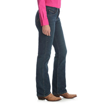 Load image into Gallery viewer, Wrangler Womens Q Baby Jeans
