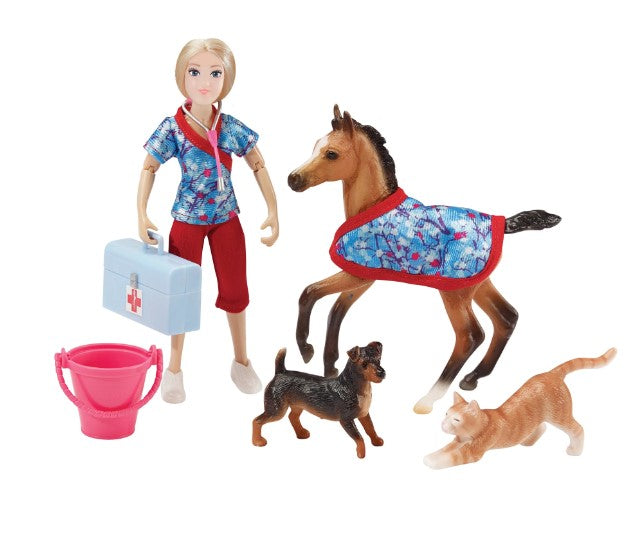 BREYER FREEDOM DAY AT THE VET