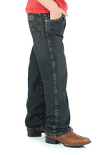 Load image into Gallery viewer, WRANGLER BOYS RETRO RELAXED STRAIGHT LEG JEAN
