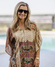 Load image into Gallery viewer, Louenhide Farrah Sunglasses
