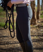 Load image into Gallery viewer, Qj Bobby Breeches
