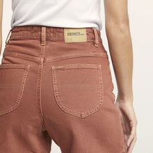 Load image into Gallery viewer, Riders By Lee Womens Hi Wide Relaxed Short
