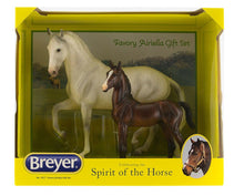Load image into Gallery viewer, BREYER TRADITIONAL FAVORY AIRIELLA &amp; AIRIELLA
