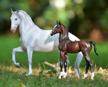 Load image into Gallery viewer, BREYER TRADITIONAL FAVORY AIRIELLA &amp; AIRIELLA
