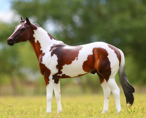 BREYER TRADITIONAL IDEAL SERIES - AMERICAN PAINT HORSE