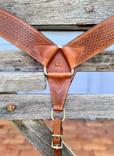 Load image into Gallery viewer, TOPRAIL SAN ANTONIO ROPING BREASTPLATE
