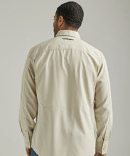 Load image into Gallery viewer, Wrangler Mens Performance Long Sleeve Shirt
