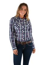 Load image into Gallery viewer, WRANGLER WOMENS JACLYN LONG SLEEVE SHIRT
